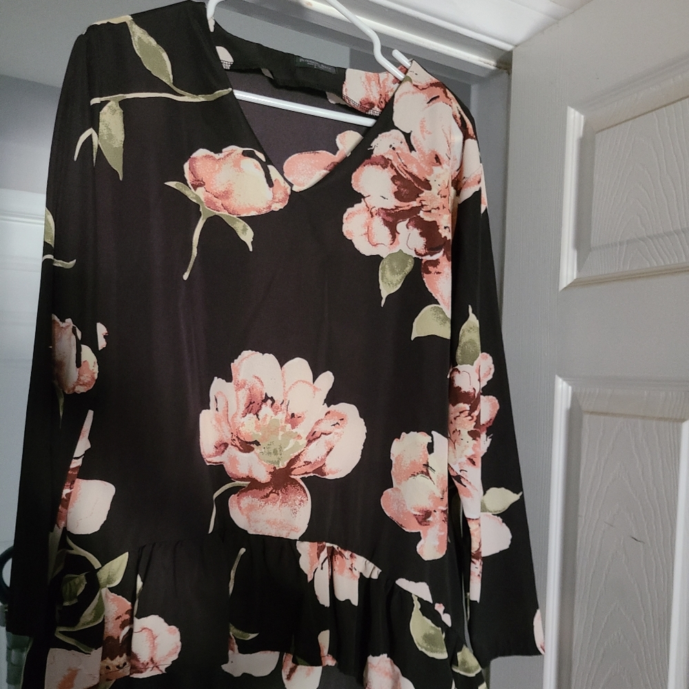 Black and floral high-low top